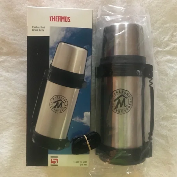MARLBORO COUNTRY STORE THERMOS STAINLESS-STEEL VACUUM BOTTLE - Picture 1 of 9